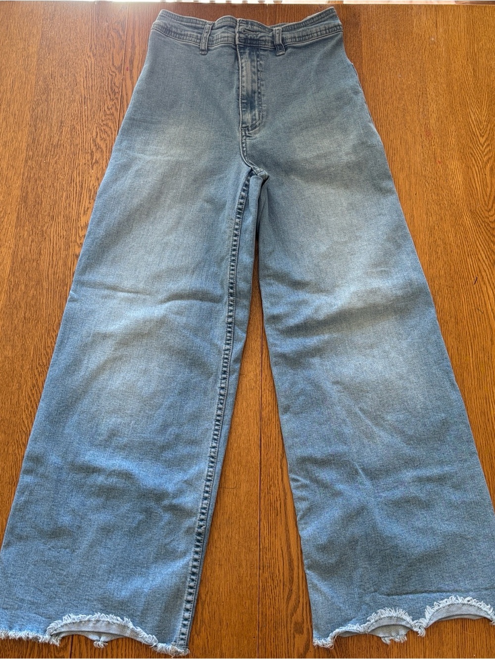 High-Rise Wide-Leg Jeans in Light Blue Wash